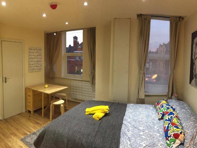 Flat for rent in Willesden Green, Greater London