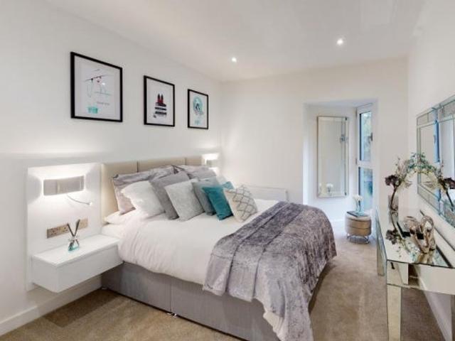 Flat for rent in Ickenham, Greater London