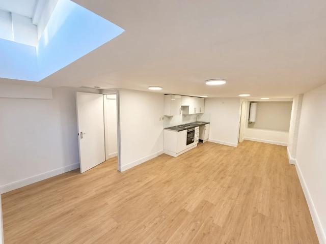 Flat for rent in London Borough of Waltham Forest, Greater London