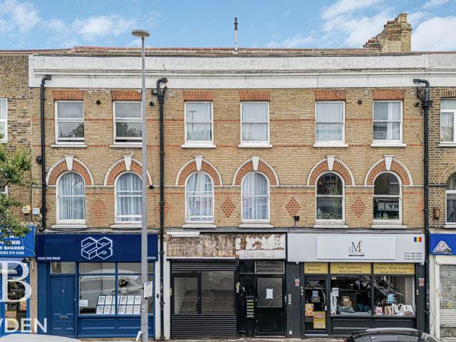 Flat for rent in Cann Hall, Greater London