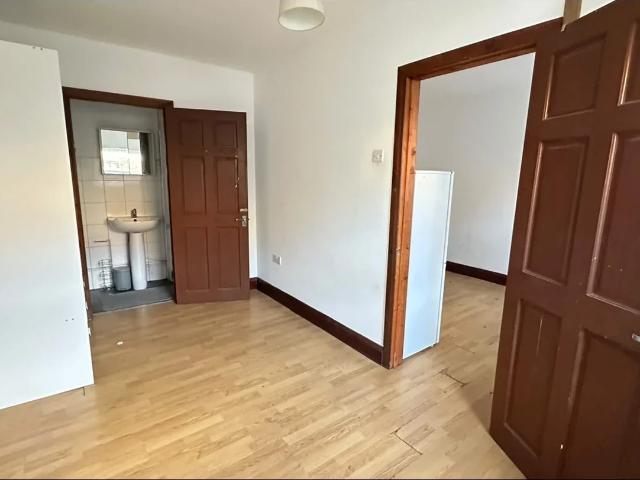 Flat for rent in London Borough of Waltham Forest, Greater London