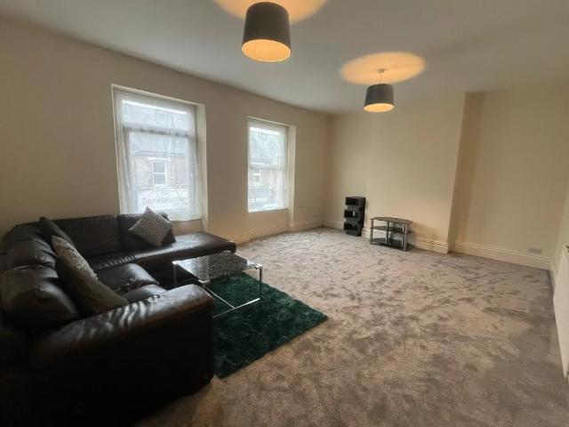 Flat for rent in Cwm Talwg, Barry