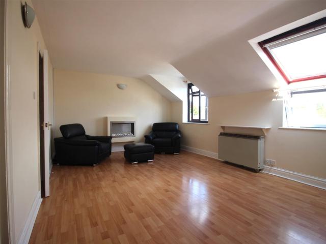 Flat for rent in Dulcote, Bath And North East Somerset