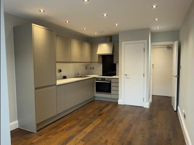 Flat for rent in Warley, Brentwood
