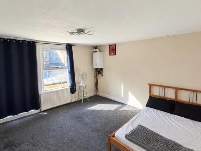 Flat for rent in Chatham, Medway