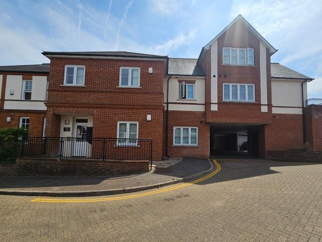 Flat for rent in Great Baddow, Chelmsford