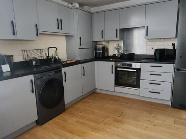 Flat for rent in Greenhithe, Dartford