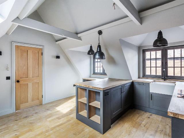 Flat for rent in The Butts, Kent