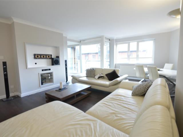 Flat for rent in London Borough of Croydon, Purley