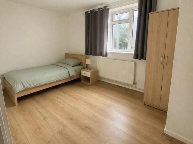 Flat for rent in London Borough of Hounslow, Feltham