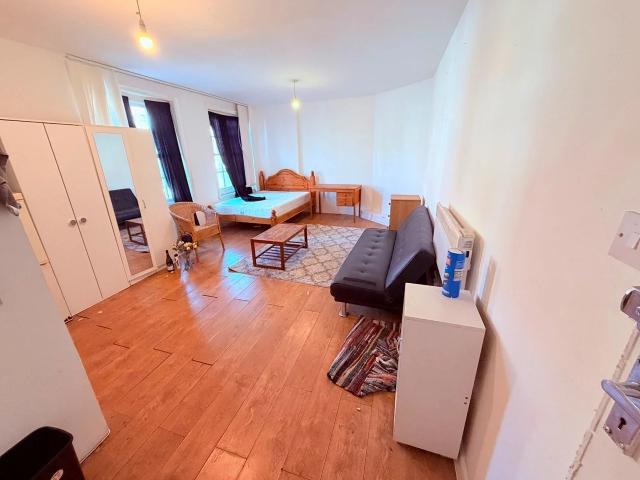 Flat for rent in Greater London