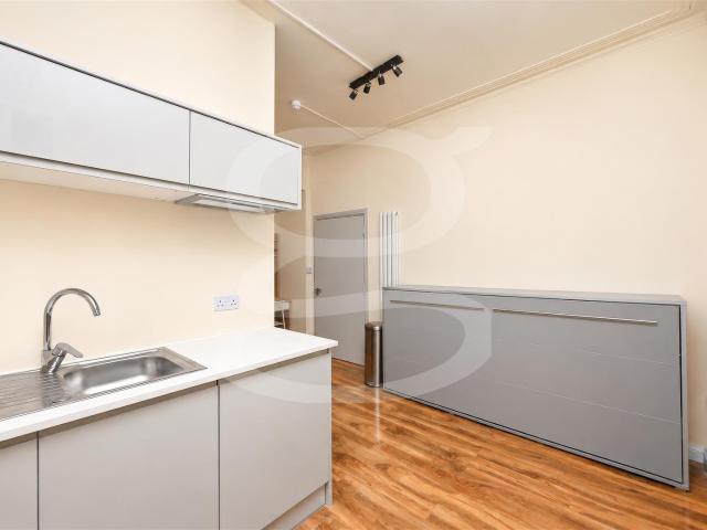 Flat for rent in Campsbourne Parade, Greater London