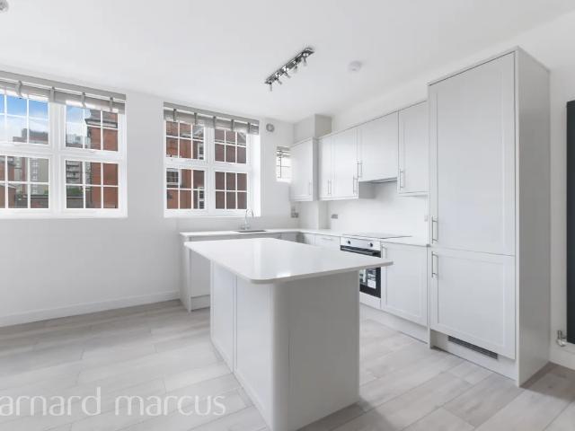 Flat for rent in New Malden, Greater London
