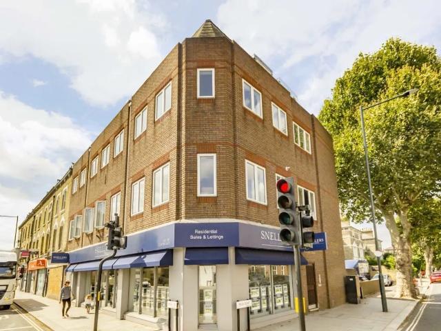 Flat for rent in Hampton Hill, Greater London