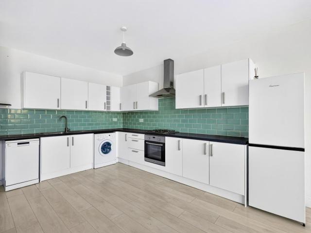 Flat for rent in Hampton Wick, Greater London