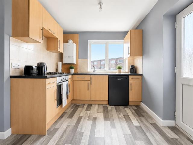 Flat for rent in Lee-on-the-Solent, Middlecroft