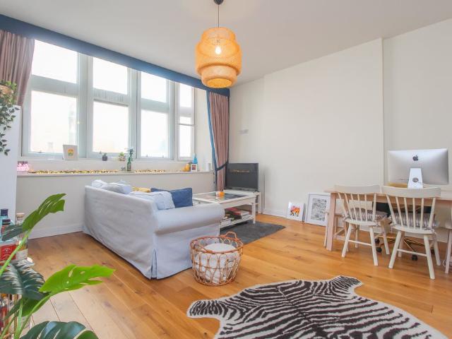 Flat for rent in Stow Hill, Wales