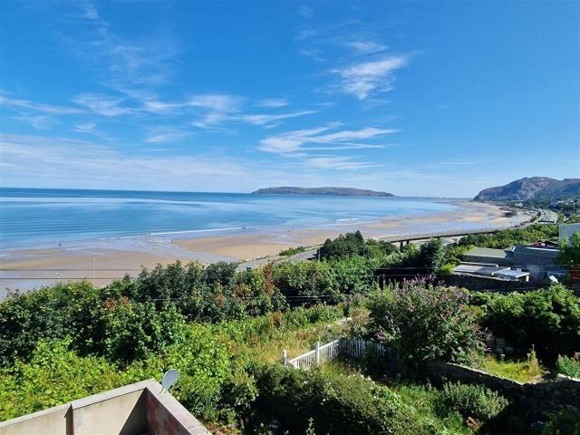 Flat for rent in Pen-y-Coed, Penmaenmawr