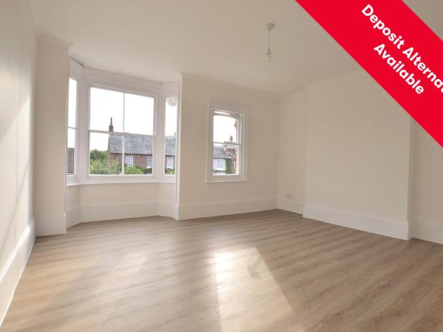 Flat for rent in Red Hill, Surrey