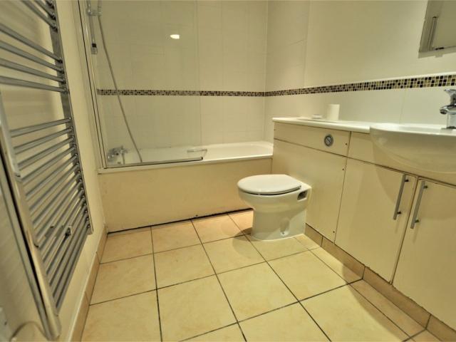 Flat for rent in Slough