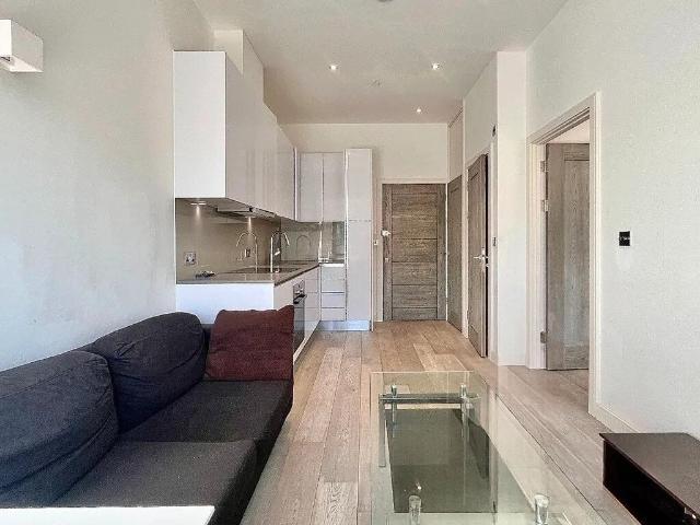 Flat for rent in Slough