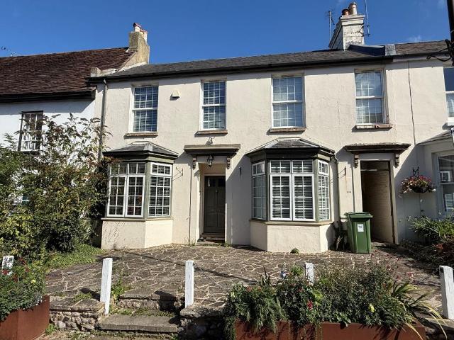 Flat for rent in Horsham, West Sussex