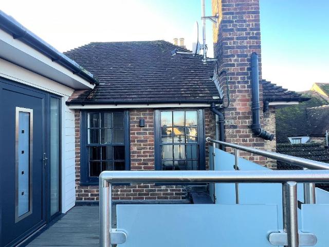 Flat for rent in Horsham, West Sussex