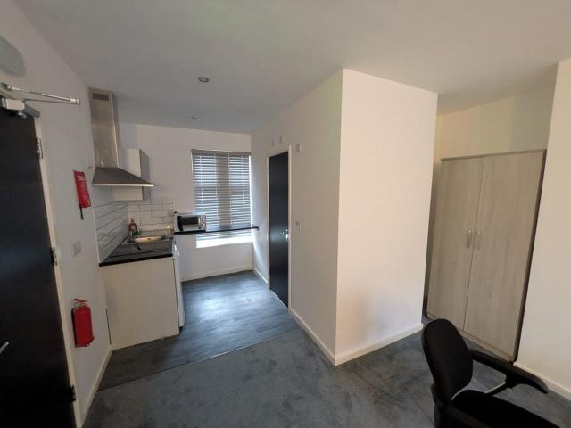 Flat for rent in Stone, Baswich
