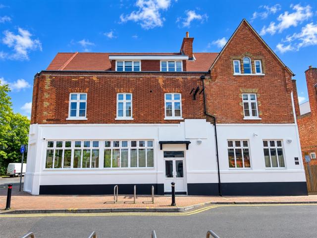 Flat for rent in Camberley, Surrey Heath