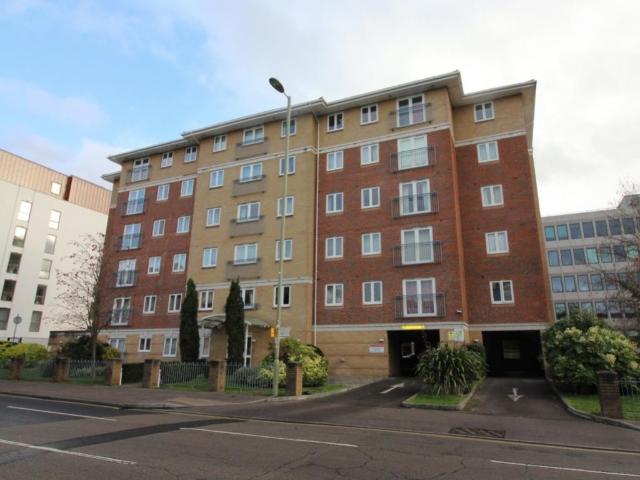 Flat for rent in Frimley, Surrey Heath