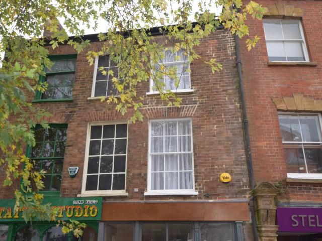 Flat for rent in Wilton, Rumwell