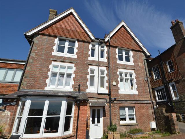 Flat for rent in Mayfield, Cross In Hand