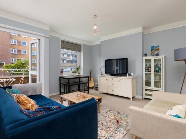 Flat for rent in St Martins Estate, Greater London