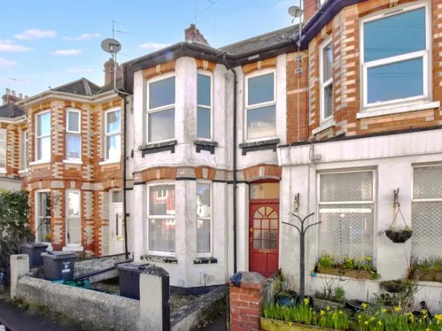 Flat for rent in Hulham, Budlake