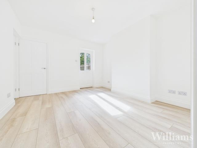 Flat for rent in Walton, Aylesbury