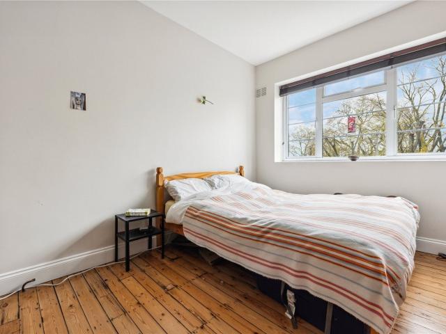 Flat for rent in Highbury, Greater London