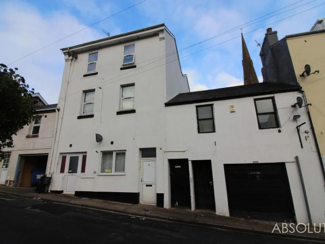 Flat for rent in Upton, Torquay