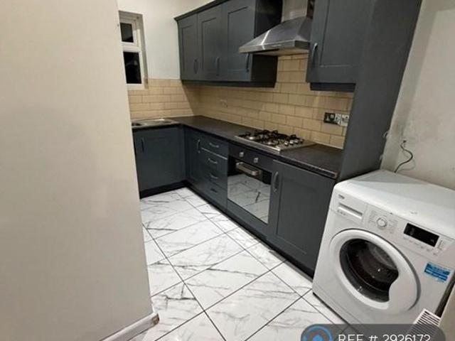Flat for rent in City Centre, Wheatley