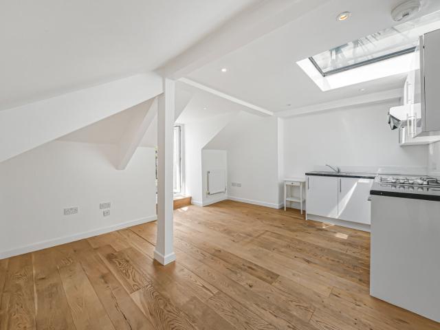 Flat for rent in Highgate, Greater London