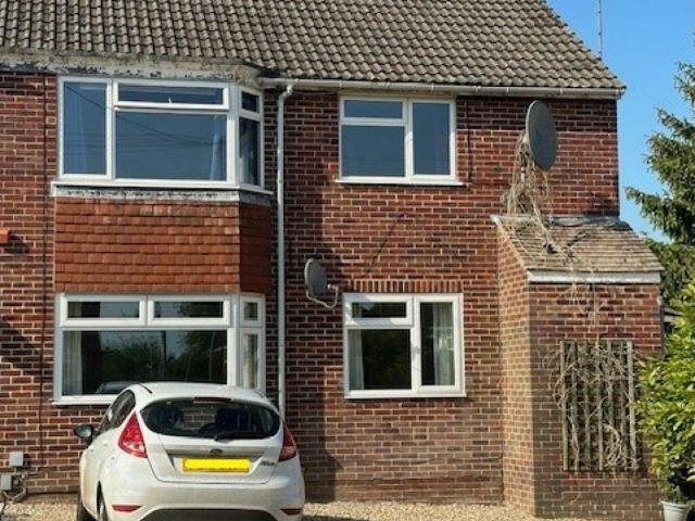 Flat for rent in Shaw, West Berkshire