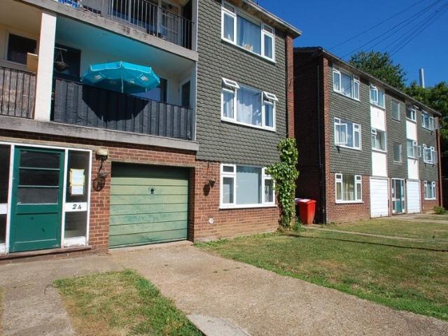 Flat for rent in Denham, Gerrards Cross and Chalfonts Community Board, Chalfont St. Peter