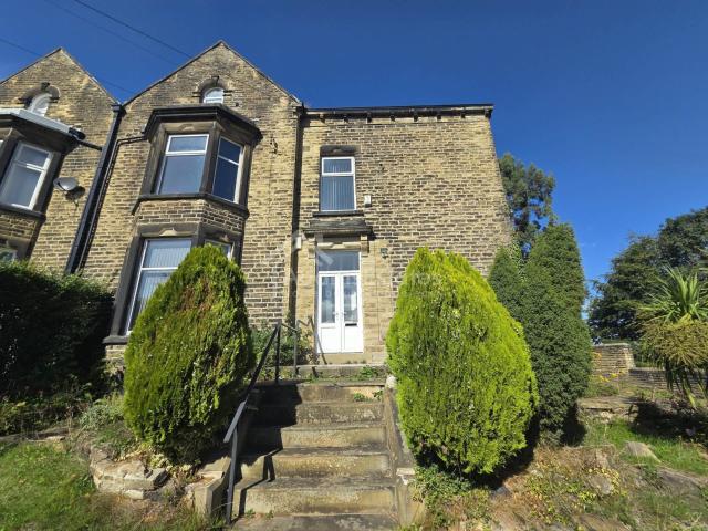 Flat for rent in Savile Town, Dewsbury
