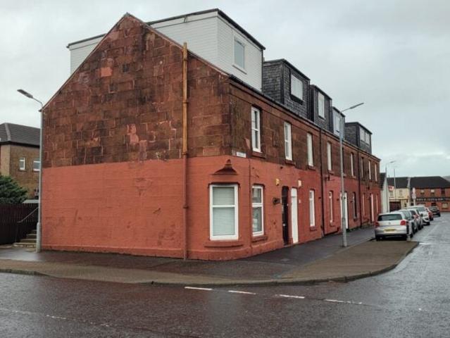 Flat for rent in Alexandria, Scotland
