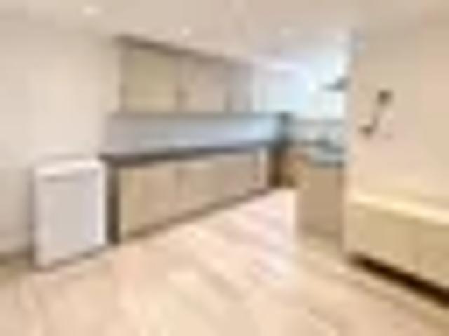 Flat for rent in Strood