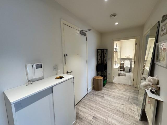 Flat for rent in London Borough of Brent, Greater London