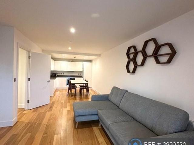 Flat for rent in Shooters Hill, Greater London