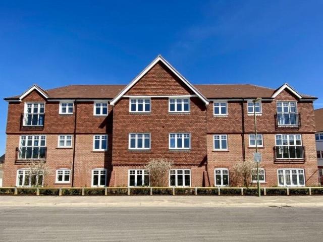 Flat for rent in Edenbrook, Hart