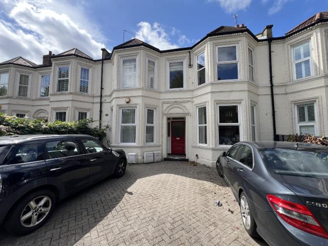 Flat for rent in London Borough of Lewisham, Greater London