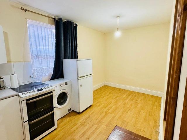 Flat for rent in Leyton, Greater London