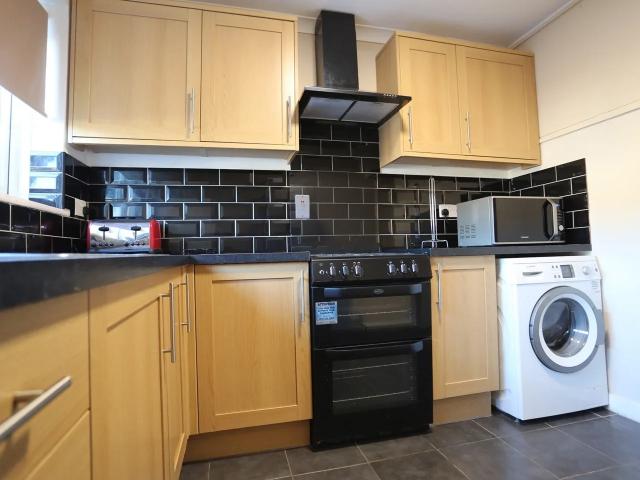 Flat for rent in London Borough of Hillingdon, Greater London